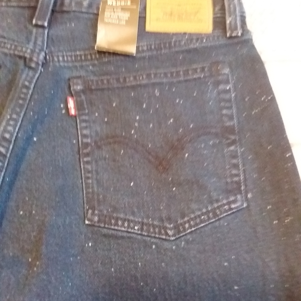Levi's wedgie - Picture 9 of 10